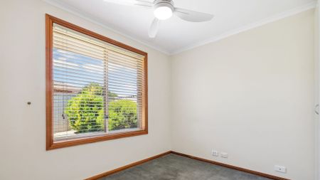 3 Bedroom Homette - Great Location - Photo 3