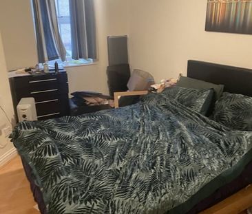 2 Bed Flat, Kendrick Court, SE15 - Photo 2