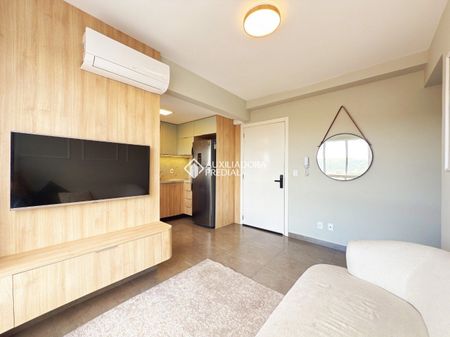 Apartamento com 3 quartos e 54m² para alugar em Cavalhada, Porto Alegre. - Photo 2