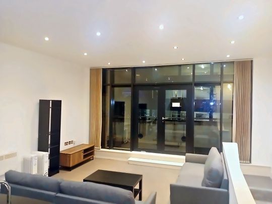 2 Bed Flat, The Axis, NG1 - Photo 1