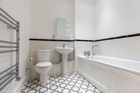 2 bedroom apartment to rent - Photo 4