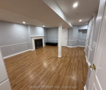 54 Castlepoint Drive #LOWER - Photo 3