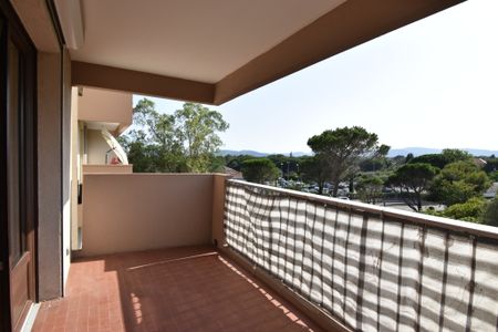 Location Appartement 3 pièces 57m² FREJUS 83600 - Photo 2