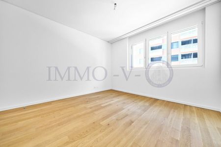 NEW AND SPACIOUS WITH BALCONY - Photo 4