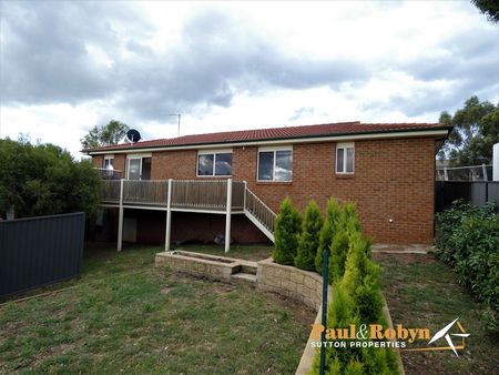 3 Breen Place, Jerrabomberra NSW 2619 - House For Rent | Domain - Photo 3