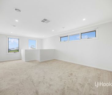 35 Portulaca Avenue, Manor Lakes VIC, Belconnen - Photo 1