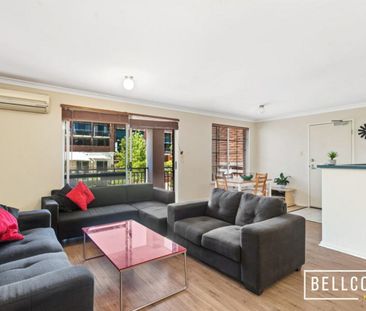 Unfurnished Two-Bedroom Apartment with Resort-Style Facilities - Photo 3