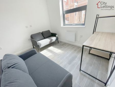 1 Bedroom Apartment - Photo 2