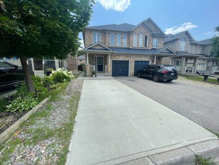 For Lease - 17 Neuchatel Avenue, Vaughan, Ontario - Photo 3