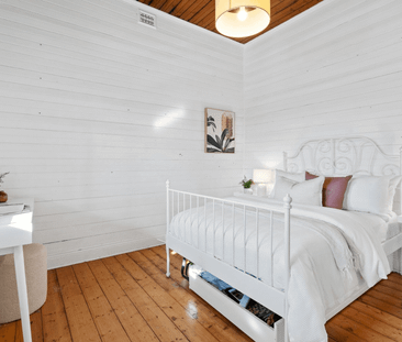 Family Home - Photo 4