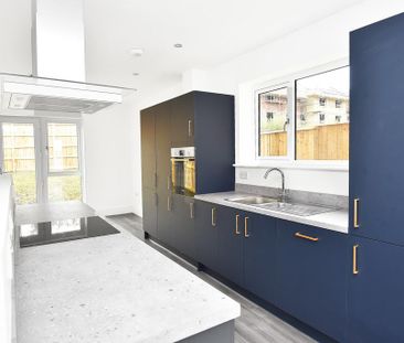 2 bedroom semi-detached house to rent - Photo 4