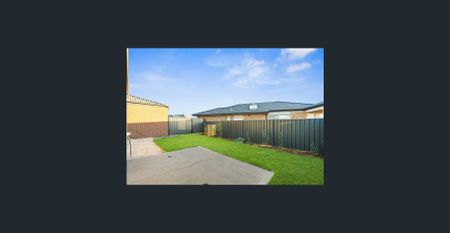 Modern Elegance Meets Everyday Comfort in This Immaculate 3-Bedroom Home - Photo 5