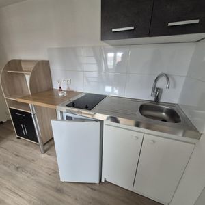 Location Appartement 1 pièce 17m² LILLE 59000 - Photo 2