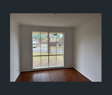 Beautiful 3-Bedroom Family Home in the Heart of Lynbrook!! - Photo 1