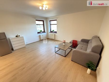 Pronájem bytu 1+kk 38 m² - Fotografie 2