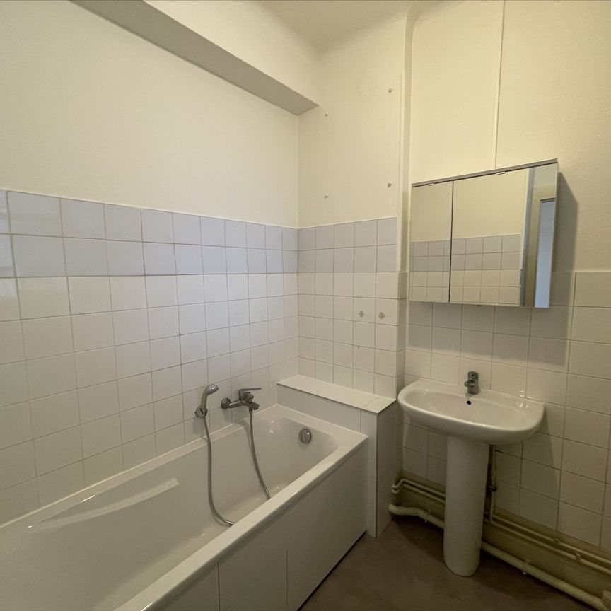 Location Appartement 3 pièces 79m² - Photo 1