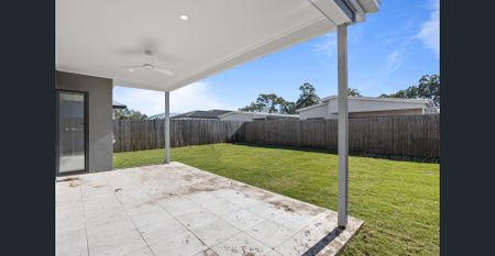 STUNNING MODERN 4 BEDROOM HOME - Photo 4