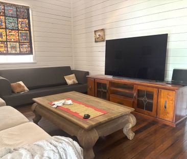 Large Family Home - Photo 6