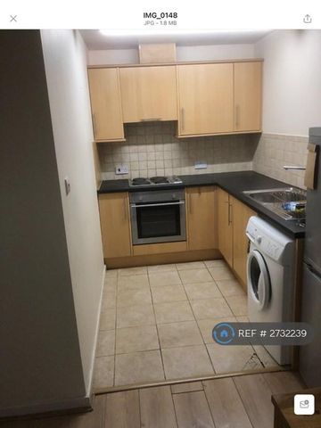 2 bedroom flat to rent - Photo 3