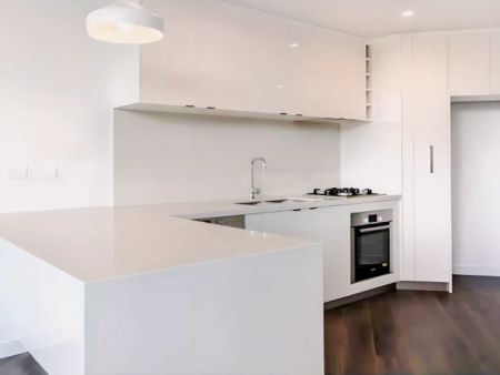 70 Batesford Road, Melbourne - Photo 2