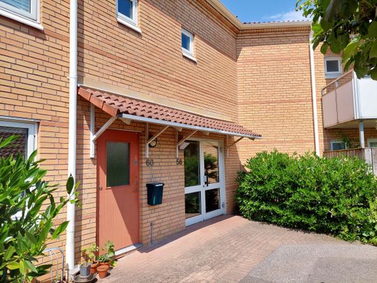 Tage Erlanders Väg 58 - Photo 1