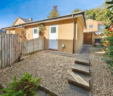 3 bedroom terraced house to rent - Photo 5