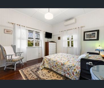 Charming 3-Bedroom Home on the Edge of the CBD – Character & Access... - Photo 4