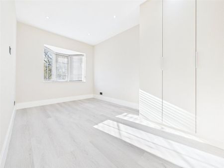 3 bedroom terraced house to rent - Photo 3