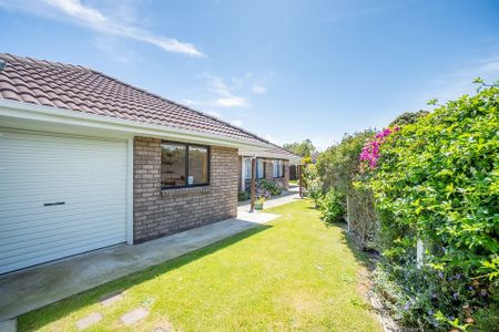 A Cosy 3BR Home in Terrace End! - Photo 5