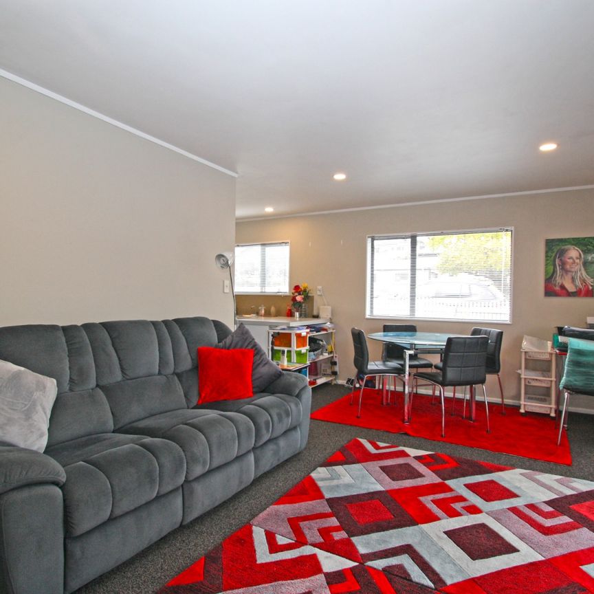 Tidy Unit – Sought After Location - Photo 1