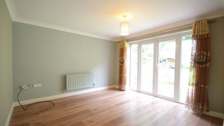 3 bedroom apartment to rent - Photo 5