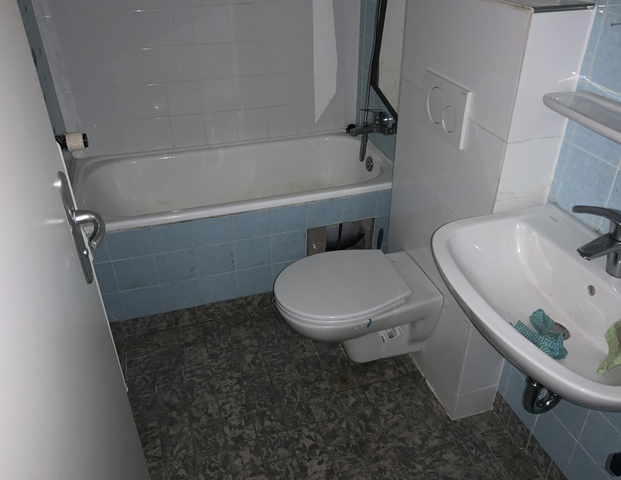 Frei für zwei ! gut geschnittene 2-Zimmer-Wohnung mit Balkon in Bonnenbroich - Geneicken - Photo 1