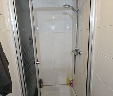 Ruime kamer met privé keuken beschikbaar! - Photo 3