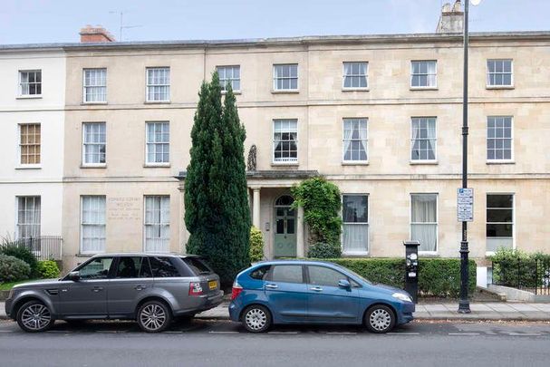 Montpellier Terrace, Cheltenham, GL50 - Photo 1