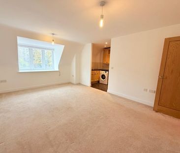 St Catherines Wood, Camberley, Surrey, GU15 - Photo 5