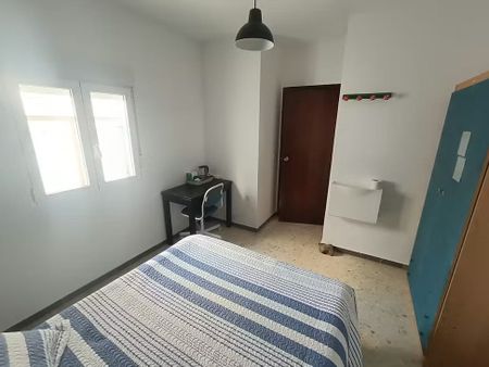 Calle San Hermenegildo, Sevilla, Andalusia 41003 - Photo 3