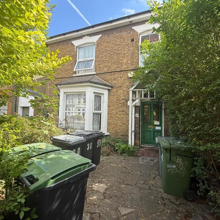 1 bedroom semi-detached house to rent - Photo 1