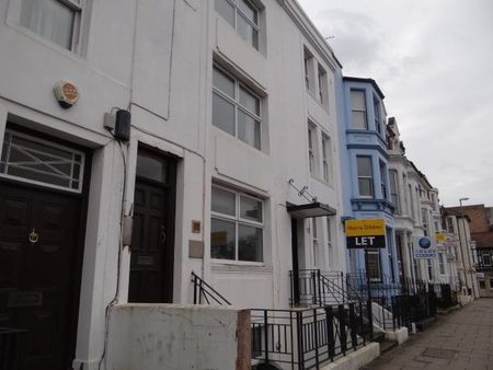 Hampshire Terrace, Southsea - Photo 4