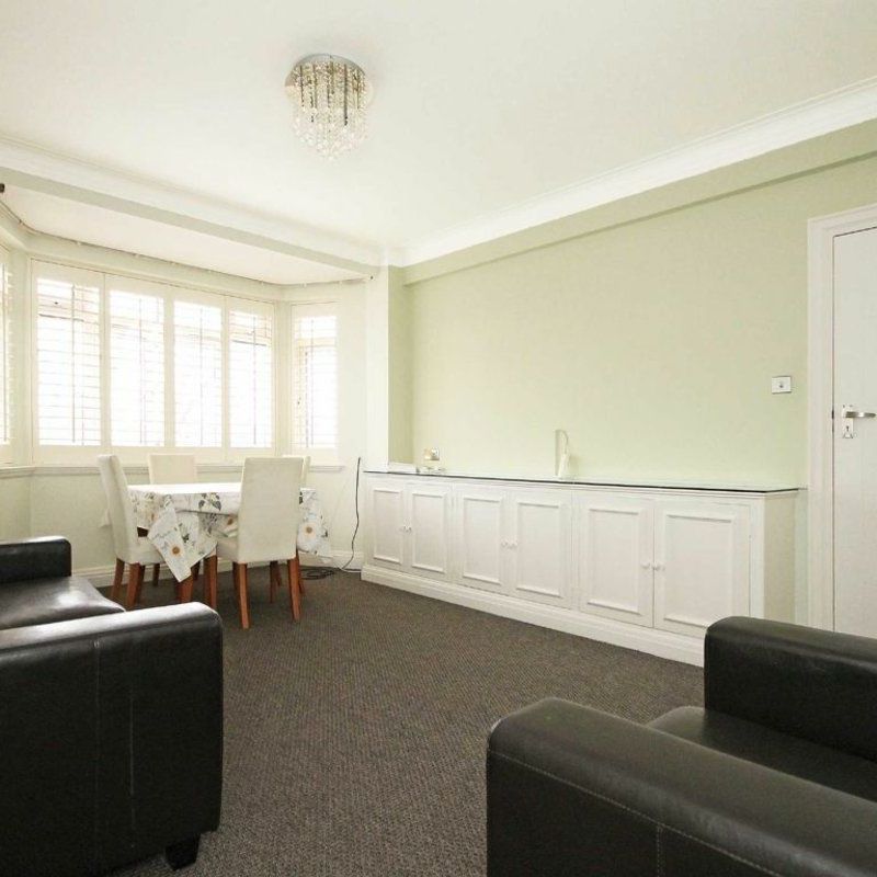 Pembroke Road, Earls Court, W8 - Photo 1