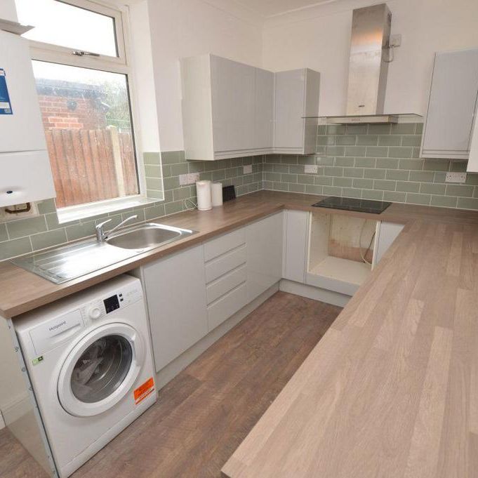 3 bedroom terraced house to rent - Photo 1