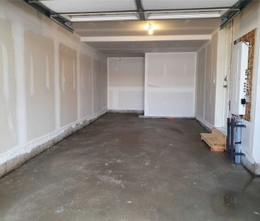 For Lease - 944 Balsam Court, Milton, Ontario - Photo 3