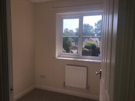 3 bedroom detached house to rent - Photo 3