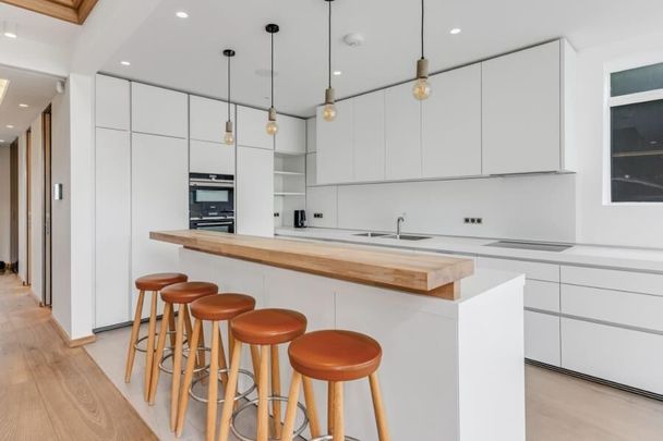 6 Bedroom House To Let - Photo 1