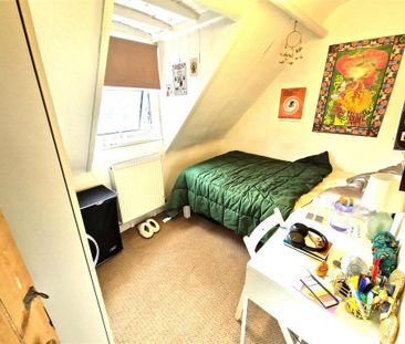 4 bedroom terraced house to rent - Photo 3