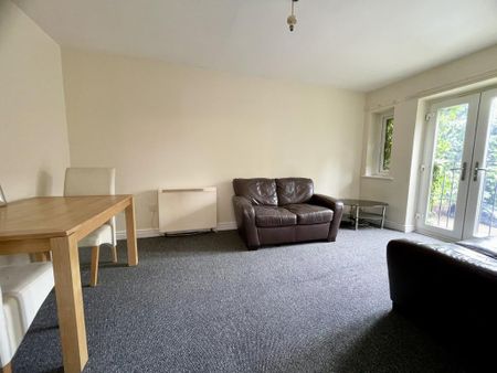 2 bedroom flat to rent - Photo 2