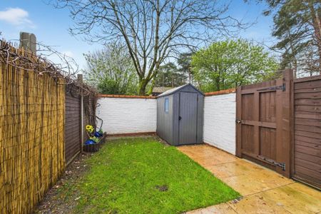 2 bedroom end of terrace house to rent - Photo 5