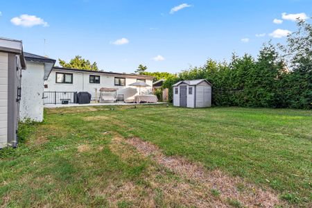 For Lease - 523 Pinegrove Road Unit# Lower, Oakville, Ontario - Photo 3