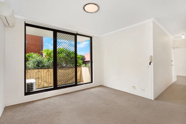 2/67 Kensington Road, Kensington. - Photo 1