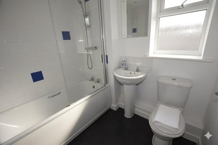 2 bedroom maisonette to rent - Photo 3