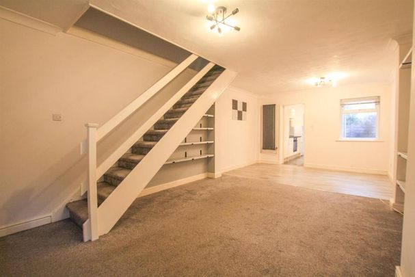 2 bedroom house to rent - Photo 1